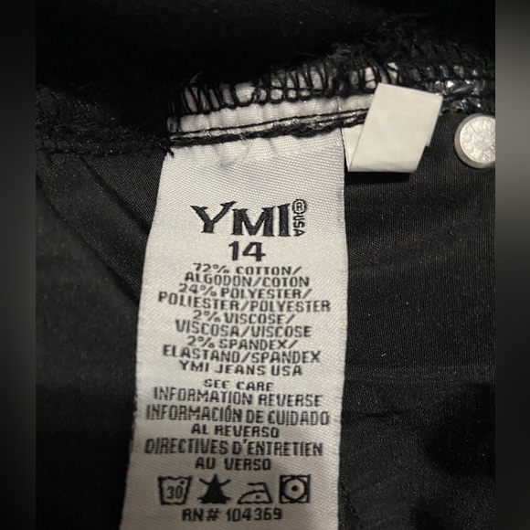 YMI Curvy Fit Ultra High Rise Skinny Jeans - Picture 4 of 4